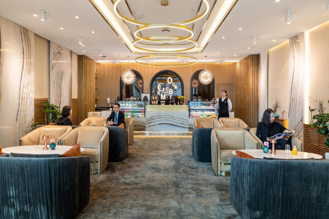 Novotel Oelan-bator Buitenkant foto