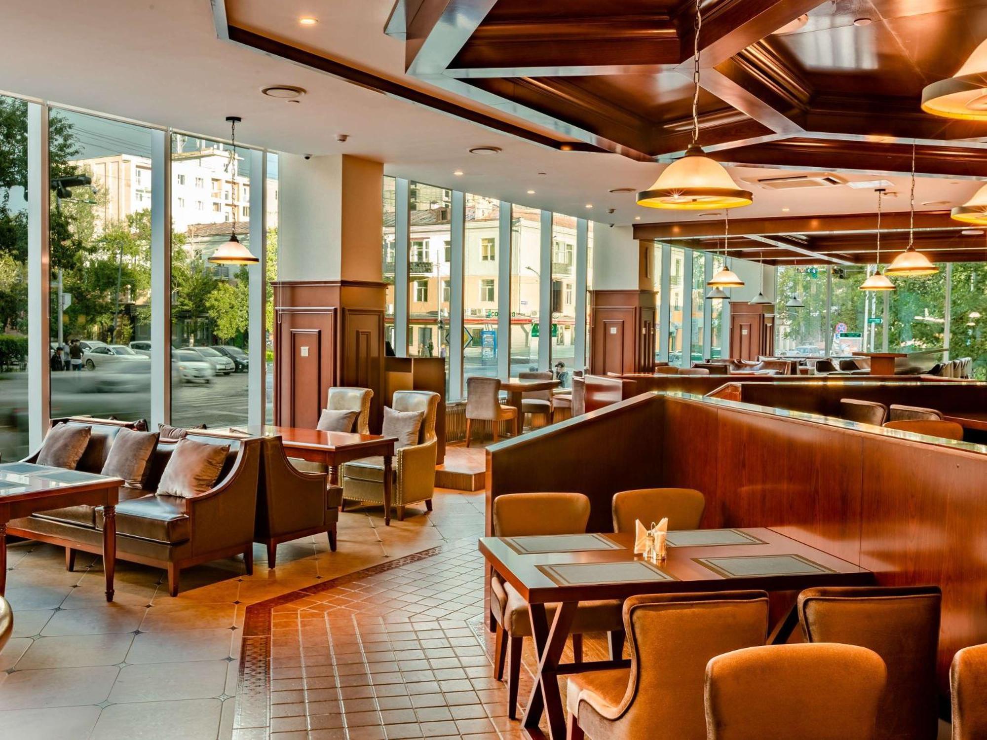 Novotel Oelan-bator Buitenkant foto